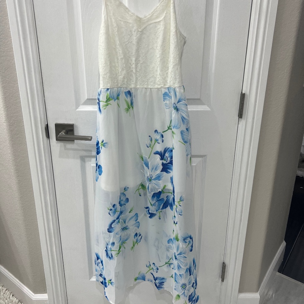 Women's Summer Dress Size Medium